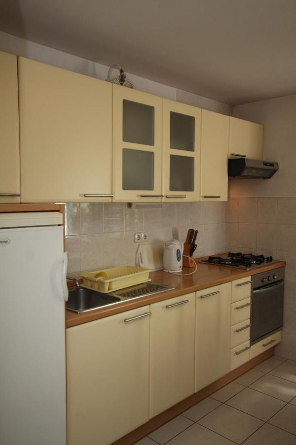 Apartments And Rooms With Parking Space Tucepi, Makarska - 6901 エクステリア 写真