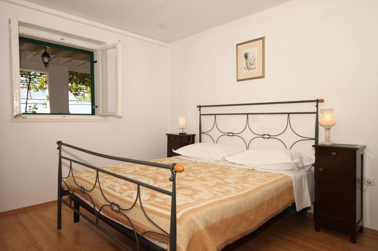 Apartments And Rooms With Parking Space Tucepi, Makarska - 6901 エクステリア 写真