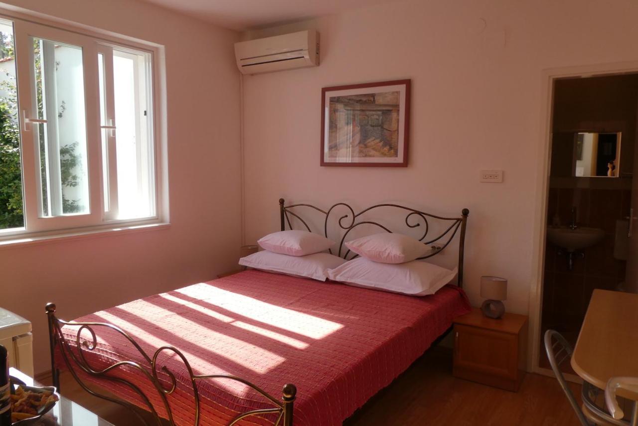 Apartments And Rooms With Parking Space Tucepi, Makarska - 6901 エクステリア 写真
