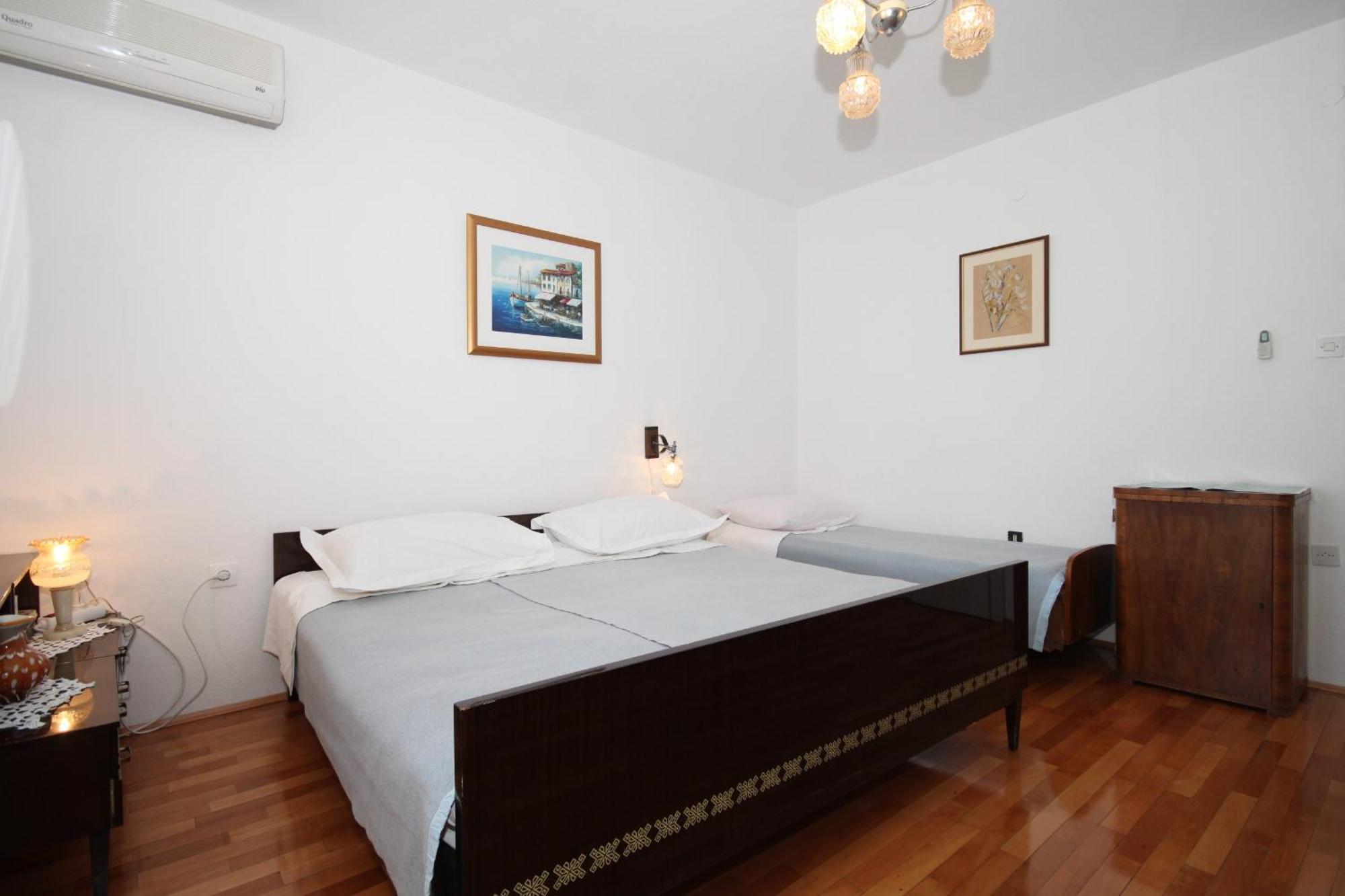 Apartments And Rooms With Parking Space Tucepi, Makarska - 6901 部屋 写真