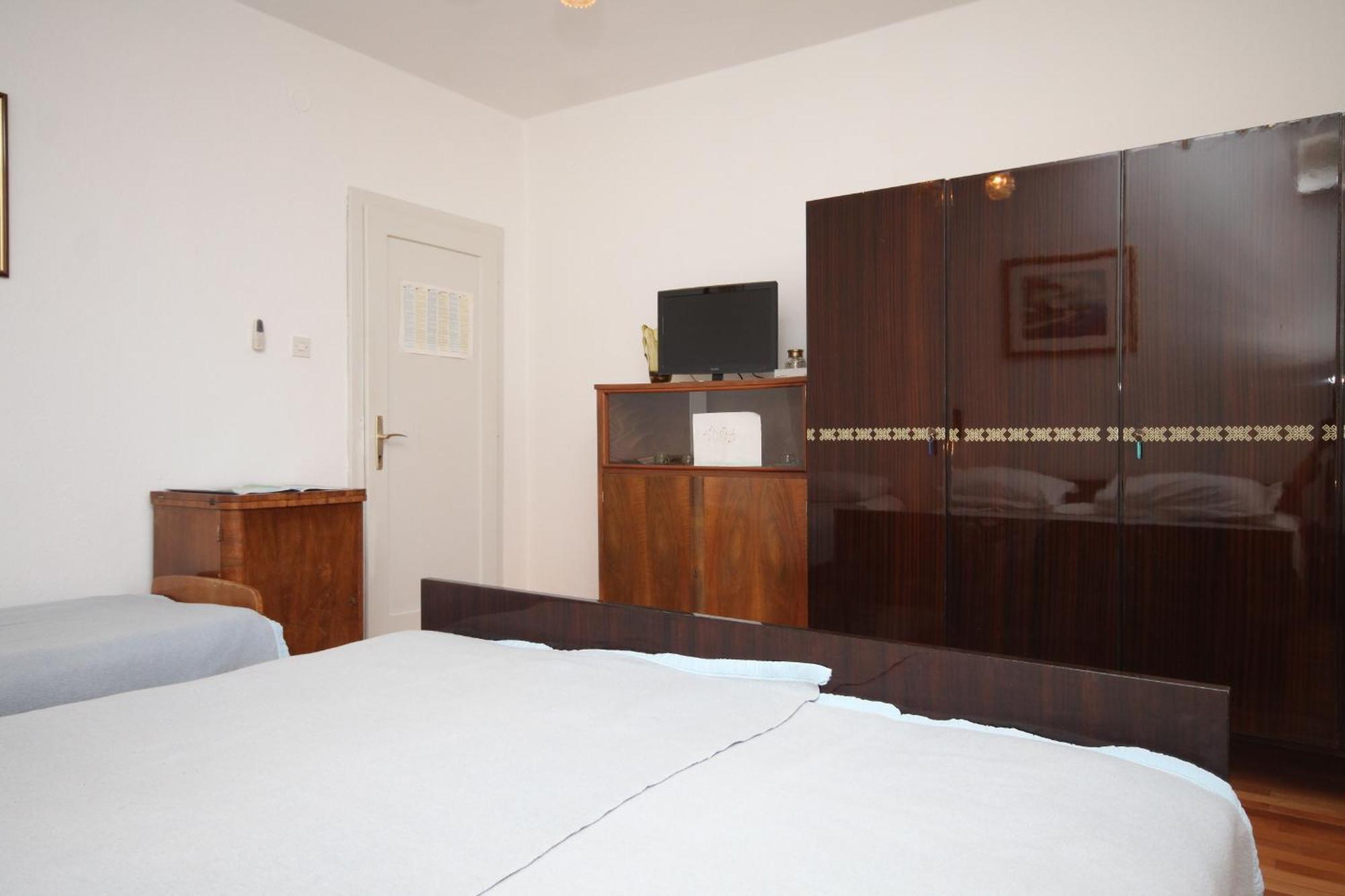 Apartments And Rooms With Parking Space Tucepi, Makarska - 6901 部屋 写真