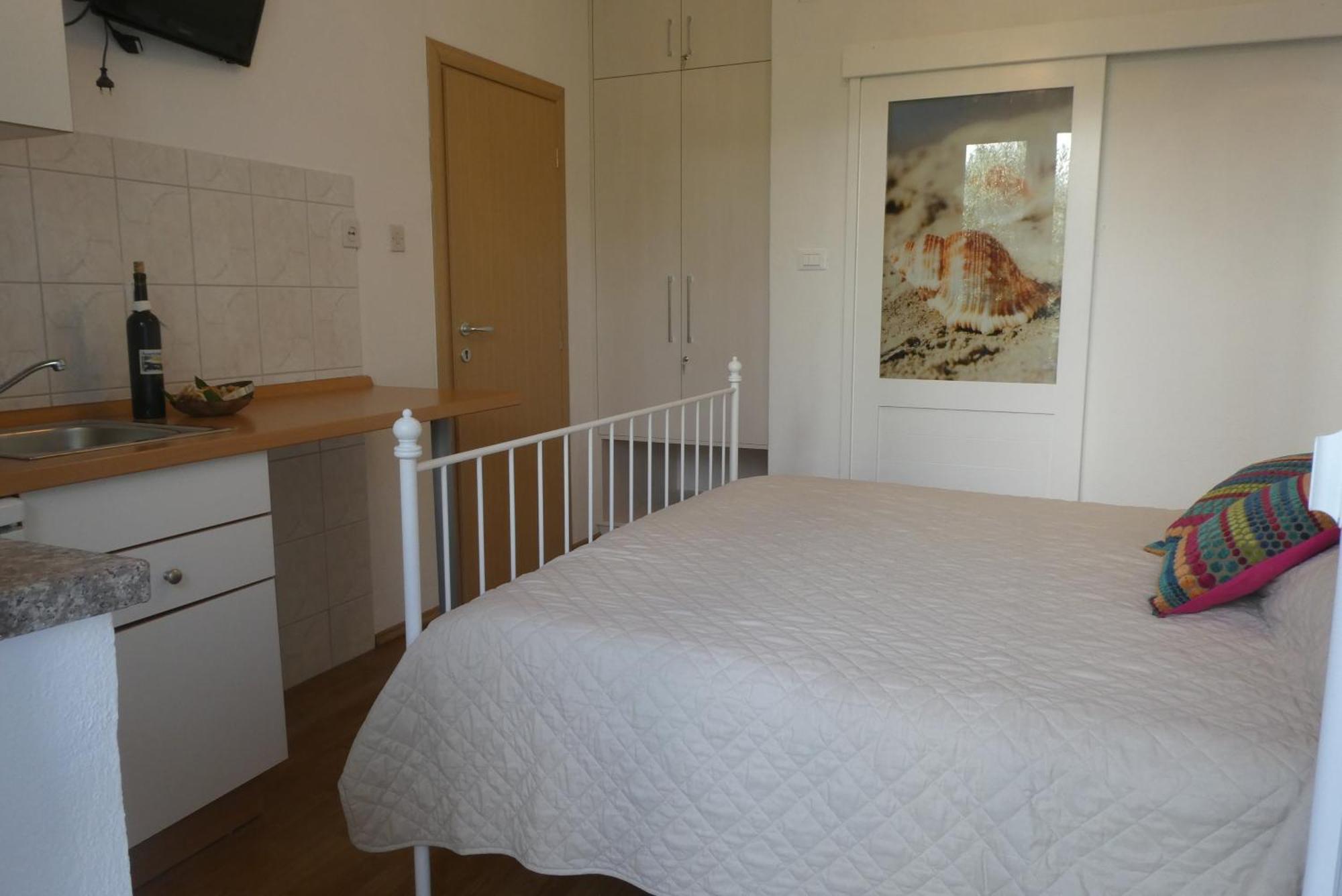 Apartments And Rooms With Parking Space Tucepi, Makarska - 6901 部屋 写真
